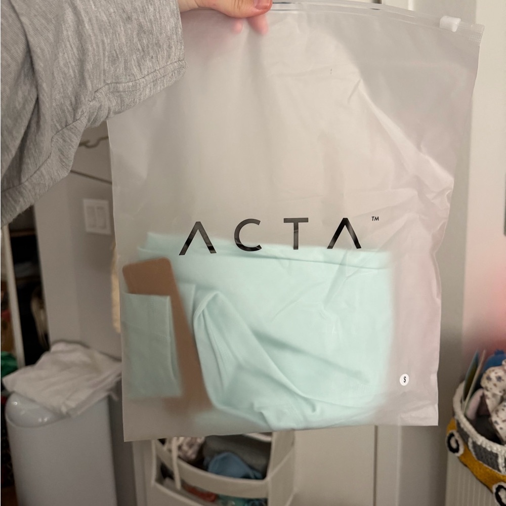 ACTA mint blue leggings - Picture 4 of 7